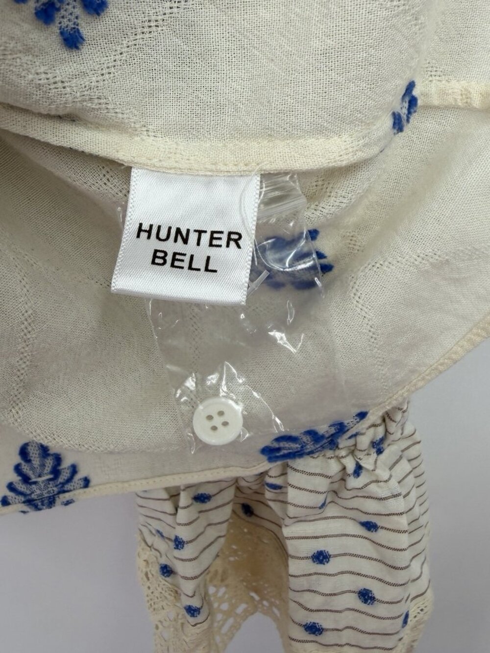 Hunter Bell Ezra Blouse size S Small Cotton Blend Blue Medallion, Cream - Picture 10 of 11